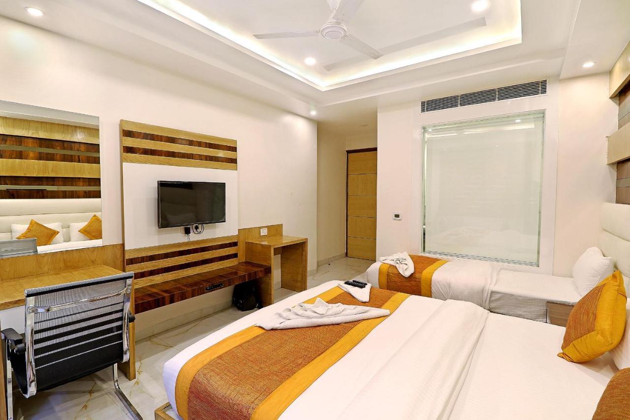 Hotel York Legacy -3 Minutes Walk From New Delhi Railway Station 'The 5 Star Ambience' Newly Built Exterior photo